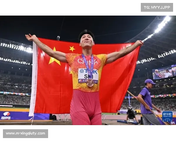 中国选手石雨豪男子跳远勇夺世锦赛银牌书写历史佳绩 中国选手石雨豪男子跳远勇夺世锦赛银牌书写历史佳绩